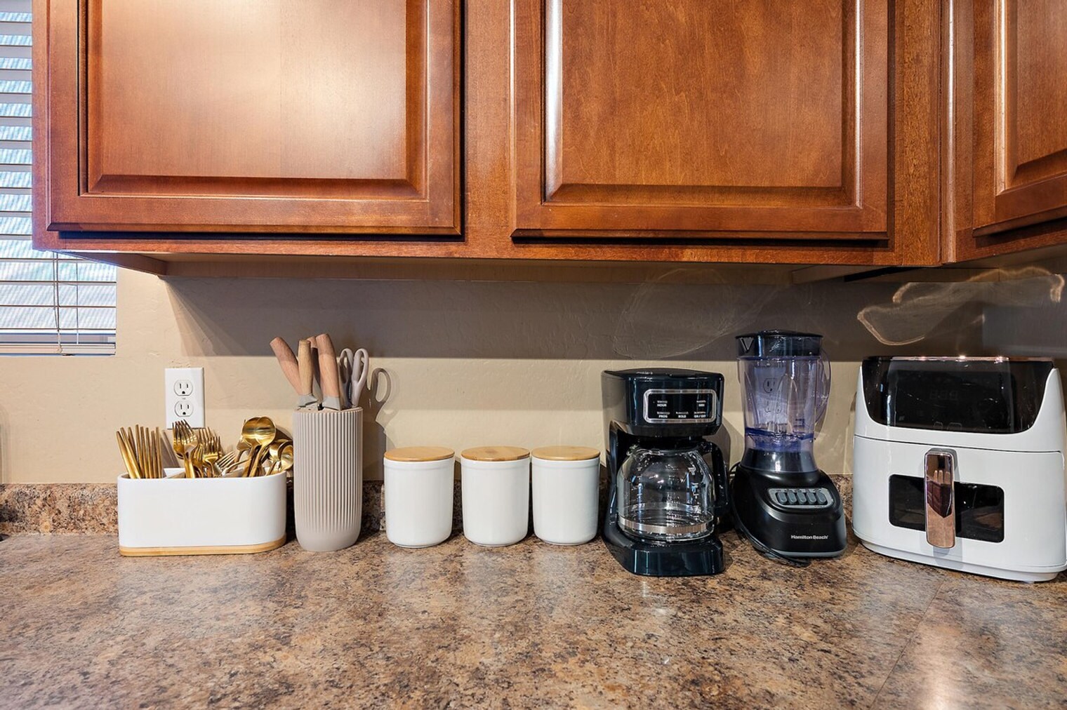 Building Photo - 2900 E Mead Dr