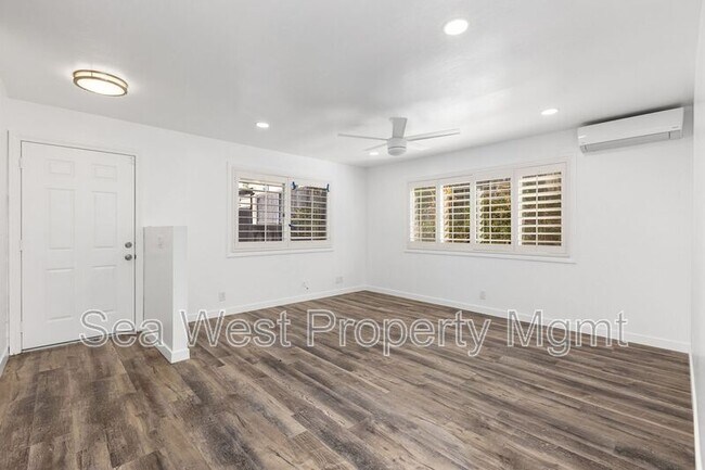 Building Photo - 889 Bracero Rd