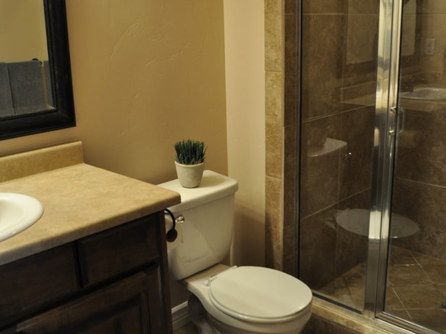 Building Photo - Spacious Pleasant Grove Townhome