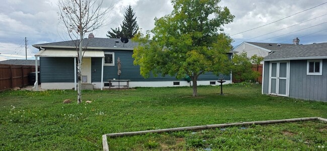 Building Photo - 3946 E 6th St