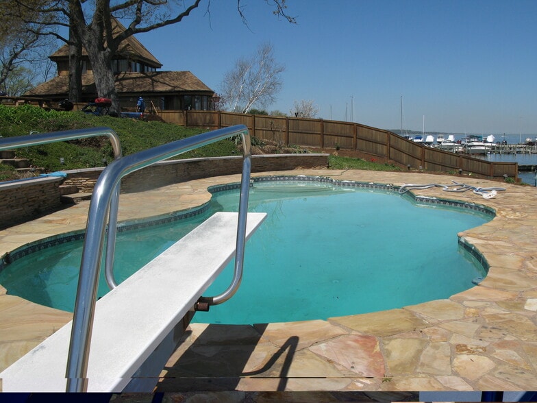 Building Photo - 1301 Rogers Rd