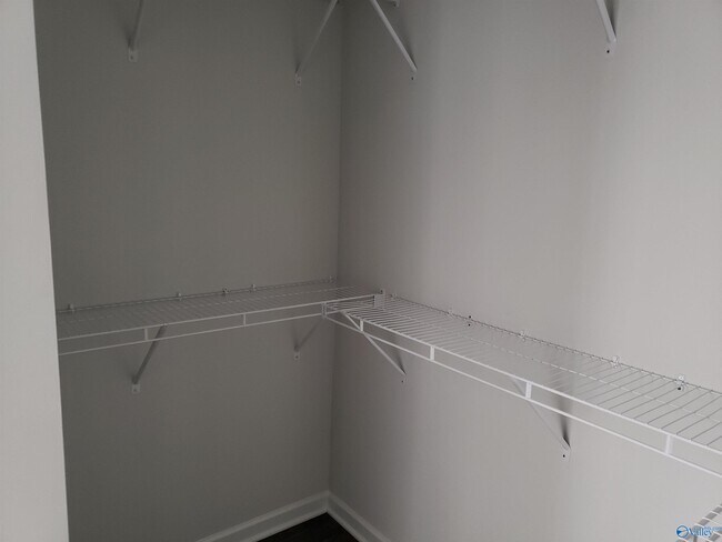 Building Photo - 217 Hydra Cir