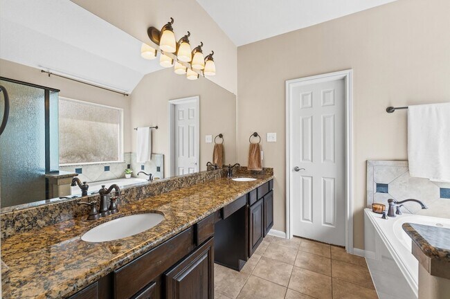 Building Photo - 406 Oak Stream Dr