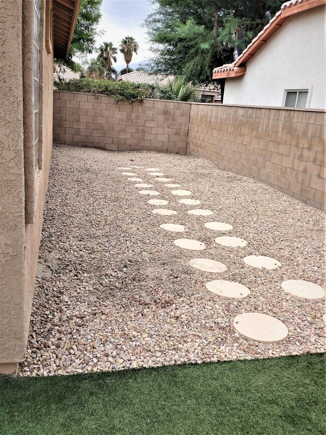 Building Photo - 78724 Como Ct