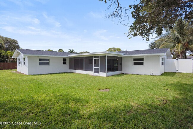 Building Photo - 311 12th Terrace