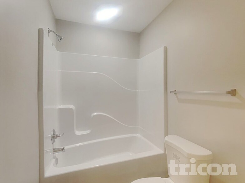 Building Photo - 1098 Tomahawk Pl