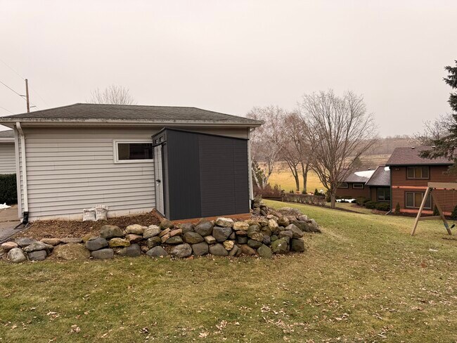 Building Photo - 5039 W Clayton Rd