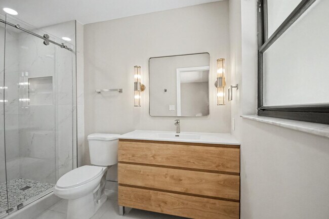 Building Photo - 7407 Silver Woods Ct