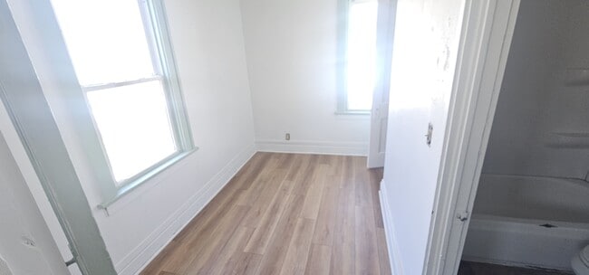 Building Photo - 222 N Grange Ave