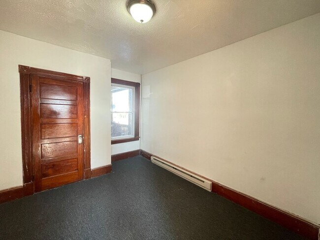 Building Photo - 457 Beech St