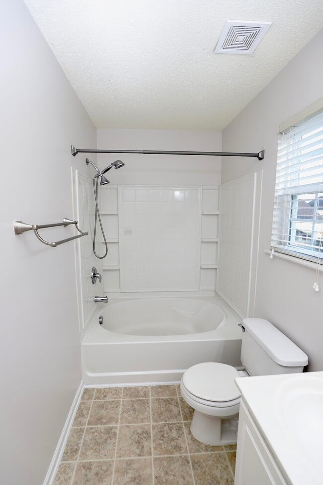 Building Photo - 1749 Mossberg Dr