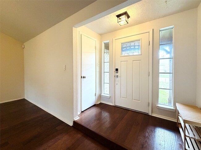 Building Photo - 22319 Merrymount Dr