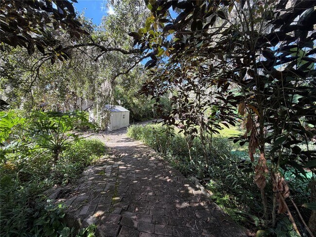 Building Photo - 11949 Riverhills Dr