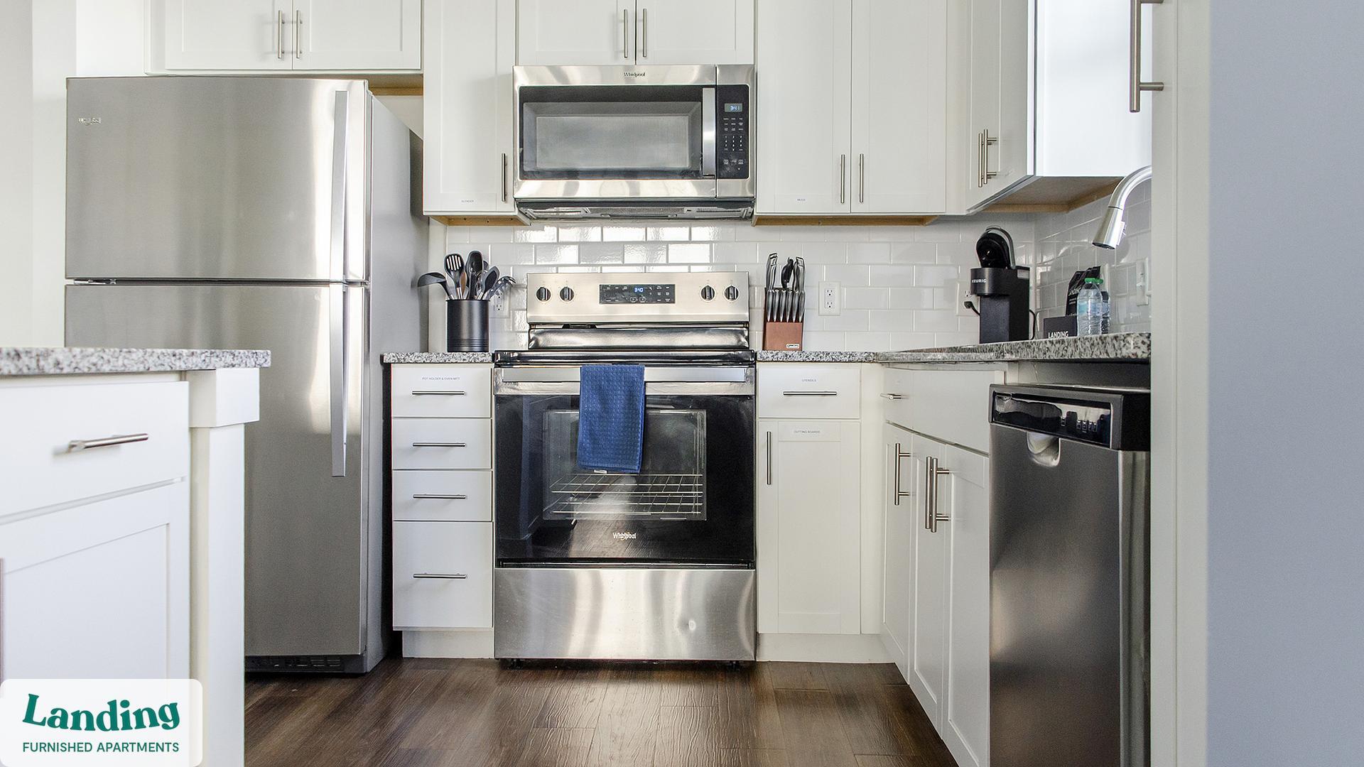 Building Photo - 901 Kelly Green Ln