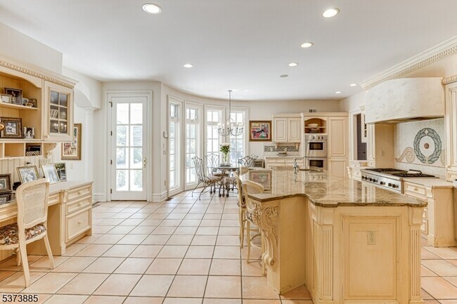 Building Photo - 21 Stoningham Dr