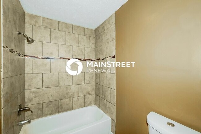 Building Photo - 3 Bedroom Pet-Friendly Home in Indianapolis, IN with Main Street Renewal