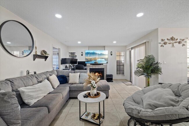 Building Photo - 8724 Mallard Reserve Dr