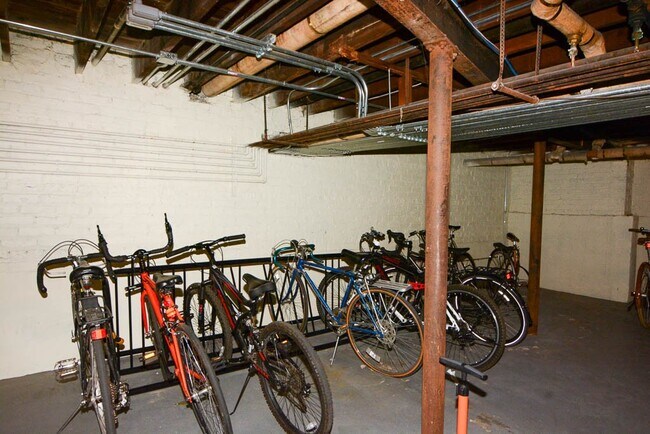 Building Photo - 2320.5 N Rockwell St