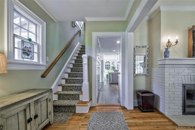 Building Photo - 14 Buckingham Pl