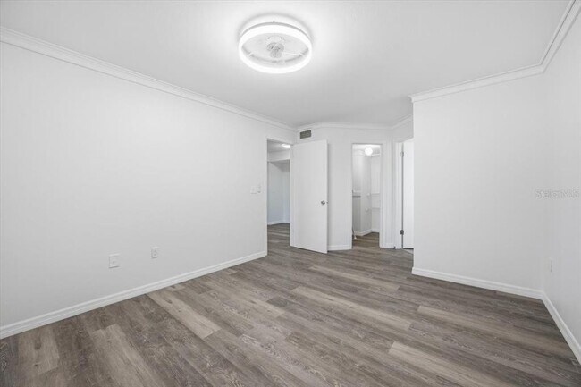 Building Photo - 3028 Parkway Blvd