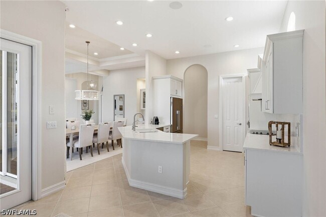 Building Photo - 8950 Shenendoah Cir