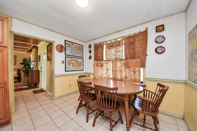 Building Photo - 17018 Water Oak Dr