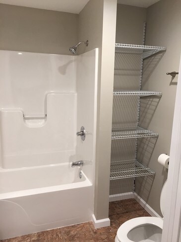 Building Photo - 306 Lindsay Ave