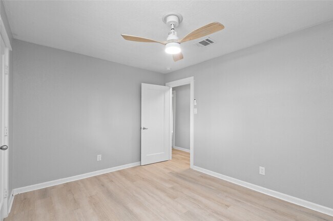 Building Photo - 12214 Braewick Dr