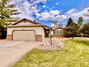 Building Photo - Spacious 4 Bed 3 Bath Home with 2-Car Atta...