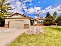 Building Photo - Spacious 4 Bed 3 Bath Home with 2-Car Atta...