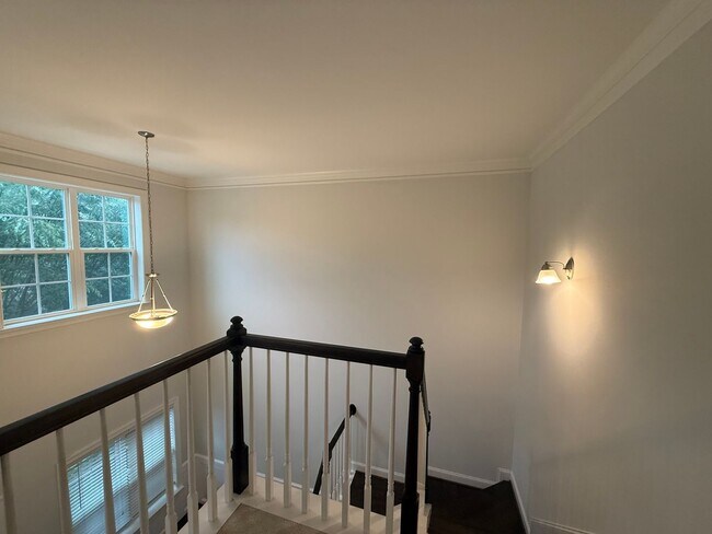 Building Photo - 1123 Augustine Heights Dr