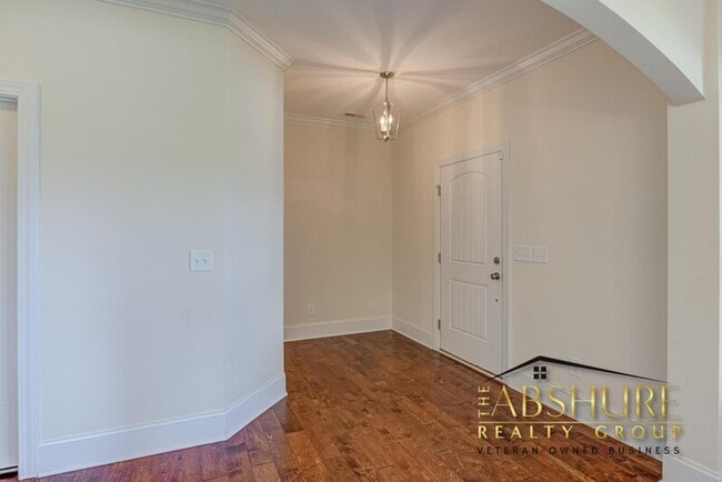 Building Photo - 112 Cahors Trail