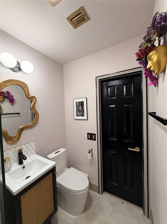 Building Photo - 920 SW 50th Ave