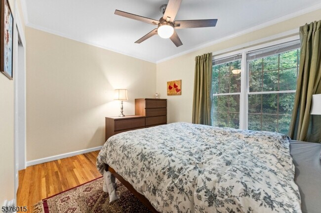 Building Photo - 4 Brightwood Ln
