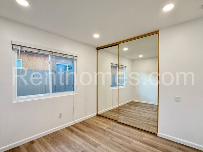 Building Photo - 8181 Elston Pl