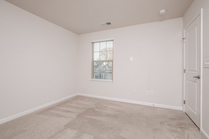 Building Photo - 1728 Ripley Woods St