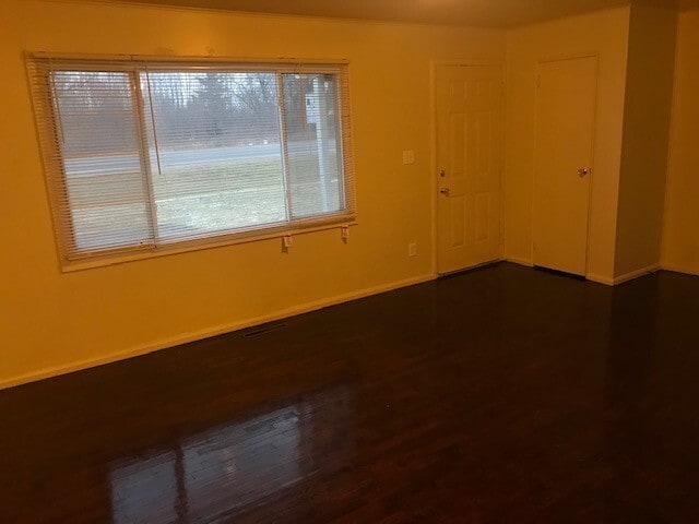 Building Photo - COMING SOON!! FOR LEASE Beautiful 3-Bedroom House in Grand Blanc
