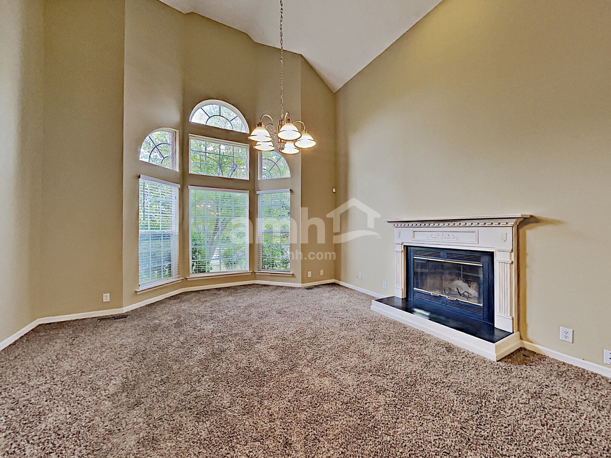 Building Photo - 661 Sugar Mill Dr