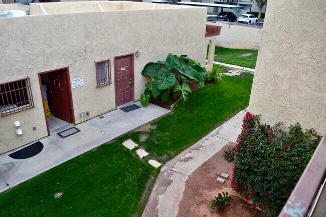 Building Photo - 81840 Ave Del Mar