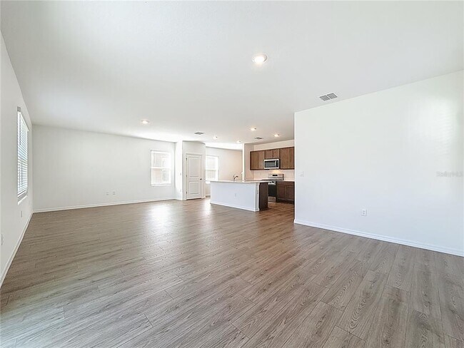 Building Photo - 35541 Kinsey Pt