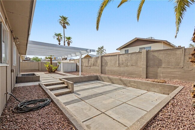 Building Photo - 6908 Kinkenon Dr