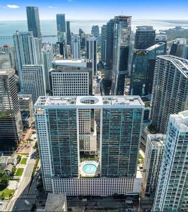 Building Photo - 500 Brickell Ave