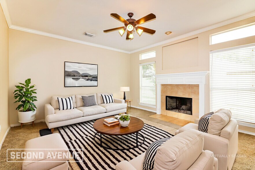 Building Photo - 7406 Lake Buchanan Ct
