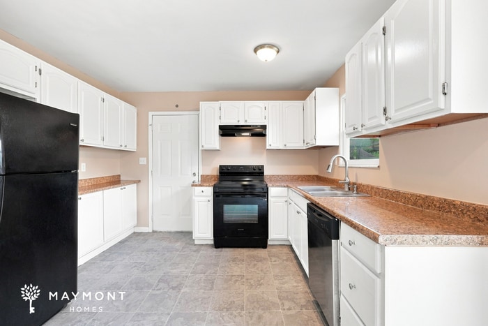 Building Photo - 5090 Chipman Dr