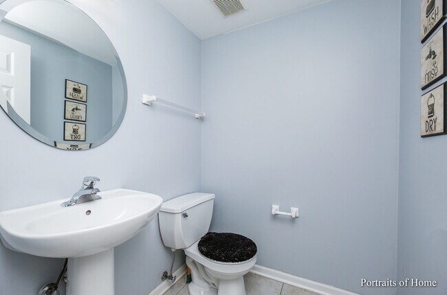 Building Photo - 146 Tanglewood Dr