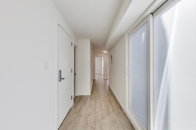 Building Photo - 2137 Lombard St