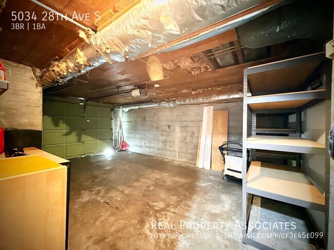 Building Photo - 5034 28th Ave S