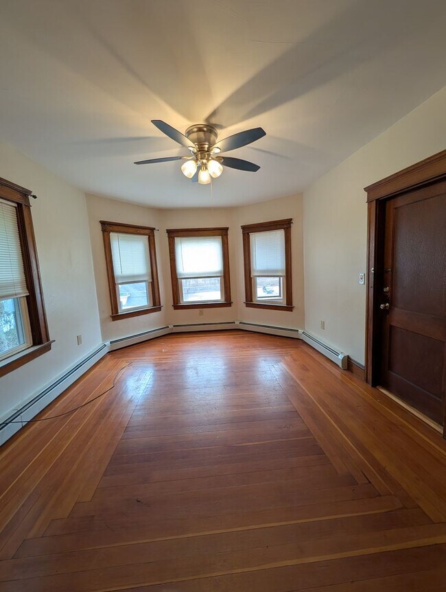 Building Photo - 18-20 Green Street