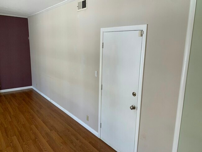 Building Photo - 1537 Heartwood Dr
