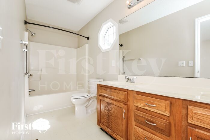 Building Photo - 4213 Birchgarden Dr